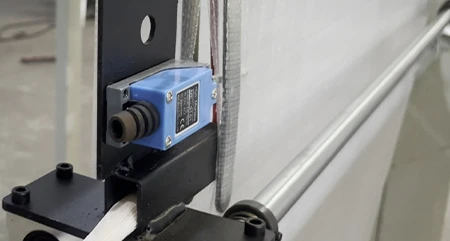 Splitting knife device